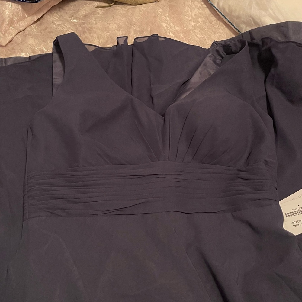 Dress - Picture 10 of 11